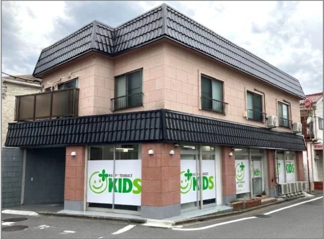 ソラストグループが療育事業に参入！「ハッピーテラスキッズ竹ノ塚ルーム」で未就学児の成長をサポート
