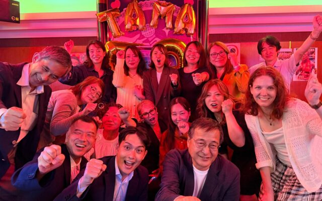 赤坂のスナックに女性リーダーが集結！『女性エグゼクティブが吠える夜』で「新規顧客獲得」を本音トーク