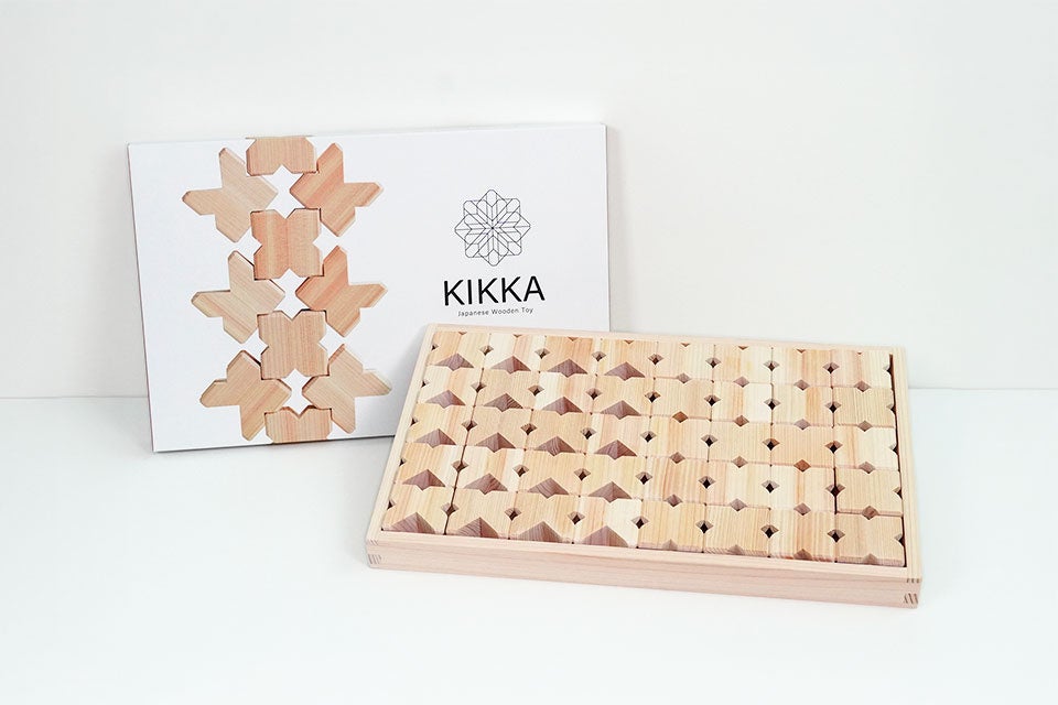 「積めない形」を「積める」に変える。吉野桧の積み木「KIKKA Basic40」が「グッド・トイ2026」を受賞