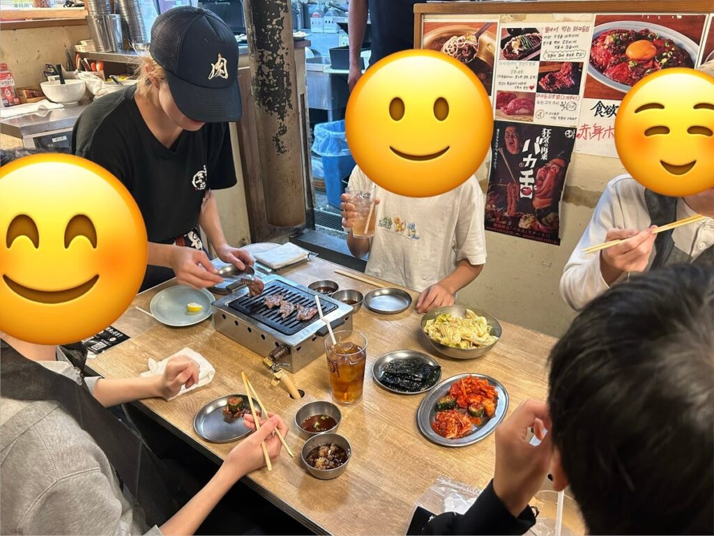 大阪焼肉・ホルモン ふたご、「外食の尊さ」を子どもたちから教えてもらう。焼肉体験プレゼントのつもりが、逆だった。
