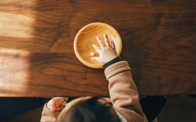 【こどものおやつ意識調査】べビーおやつは「間食」用途だけじゃない！ママのピンチを救う“お助けアイテム”だった