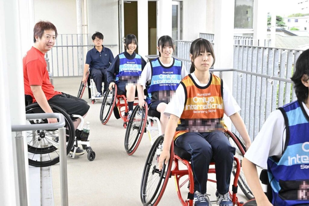 車いすで知った視点が、ほかの分野を考える入口に