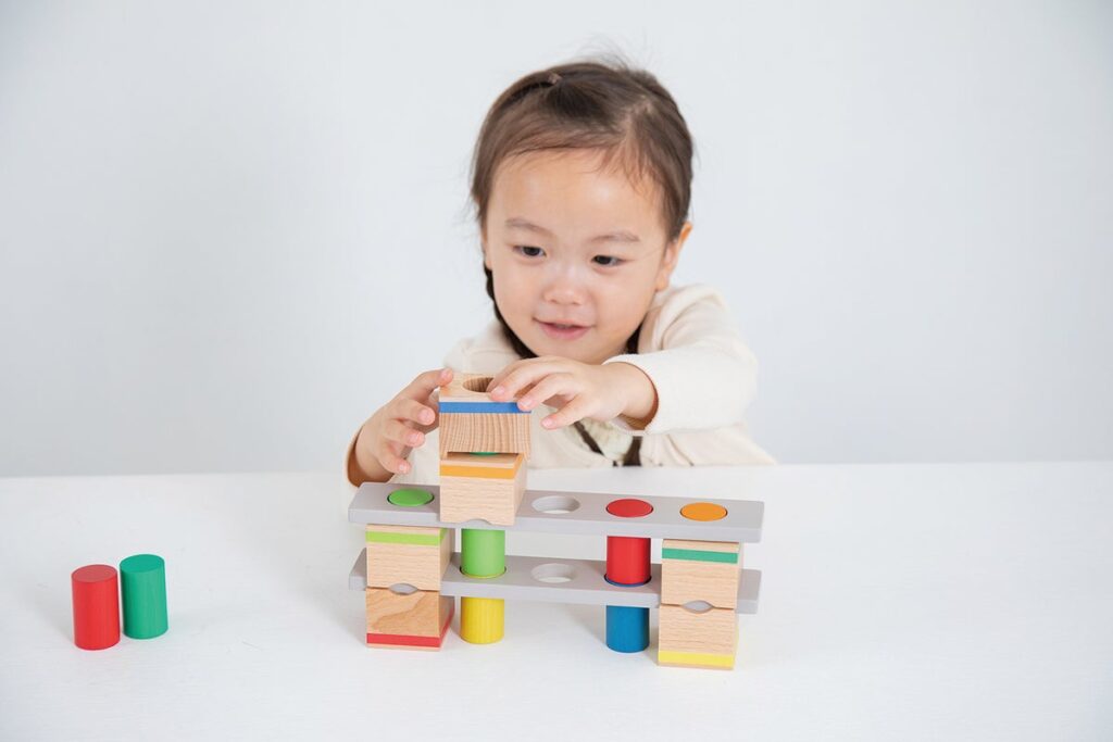 【おもちゃのスペシャリストが選定】こどもの想像力を引き出す！『Feel-Good Cubes Poton-フィールグッド キューブス ポトン-』がグッド・トイ2026を受賞