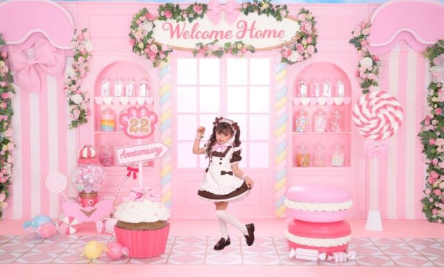 「あっとほぉーむカフェ」×人気キッズフォトグラファー「PASHAみか」創業22周年念背景を使用した特別企画「キッズコラボ撮影会」を10月25日（日）に開催！